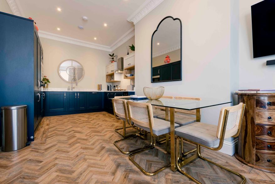 An Incredible Trip To This Yorkshire Coastal Gem Is A Must-See! When You Stay At Derwent House In Scarborough, You'Ll Have Plenty Of Room To Dine.