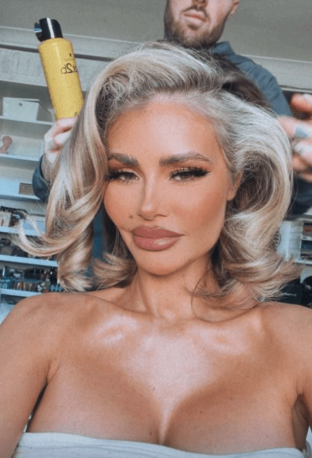 All Fans Of Chloe Sims Are Saying The Same Thing When She Enters The Molly Mae Show In A New Look. Khloe Let Fans See Her Makeover At The Start Of The Day