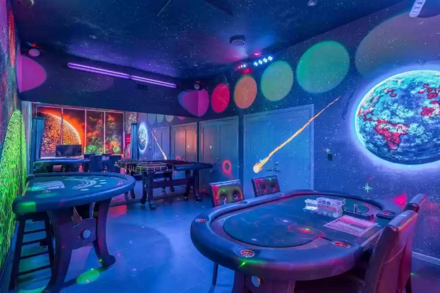 £8.4M Mansion Shocks House Hunters, Decor 'Like A Sex Cult' Much Of The Design Is Inspired By Science Fiction And Outer Space.