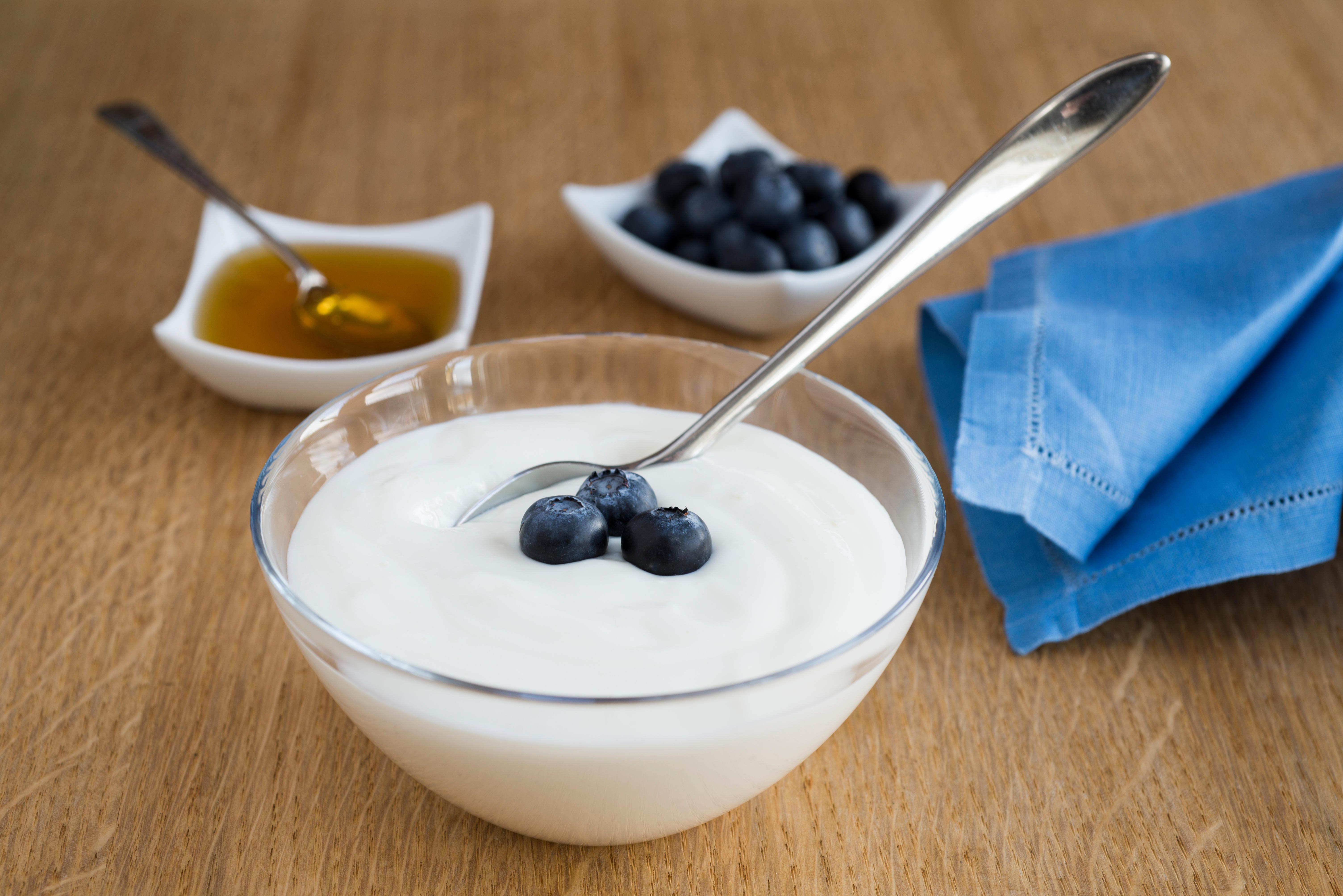 ناشتے یا ناشتے کے ٹاپر کے طور پر اپنے بچے کی غذا میں بیر حاصل کریں۔