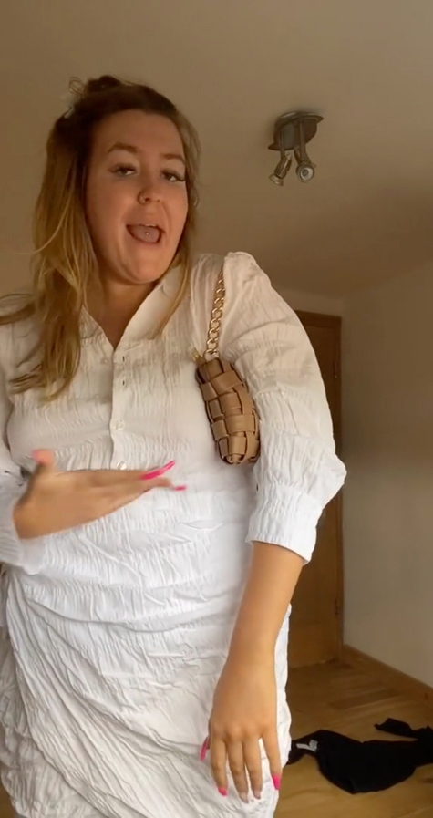 It claims that nothing like this was seen on the bag website.