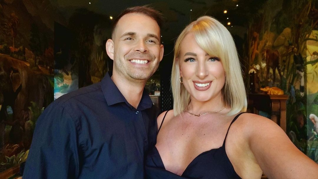 At first glance, the wedding is only a few hours away, but which couple is likely to stay?