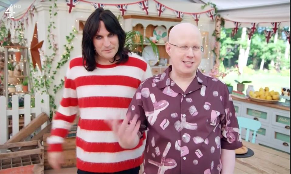 The spectators were so excited that for the second week in a row their view was affected.